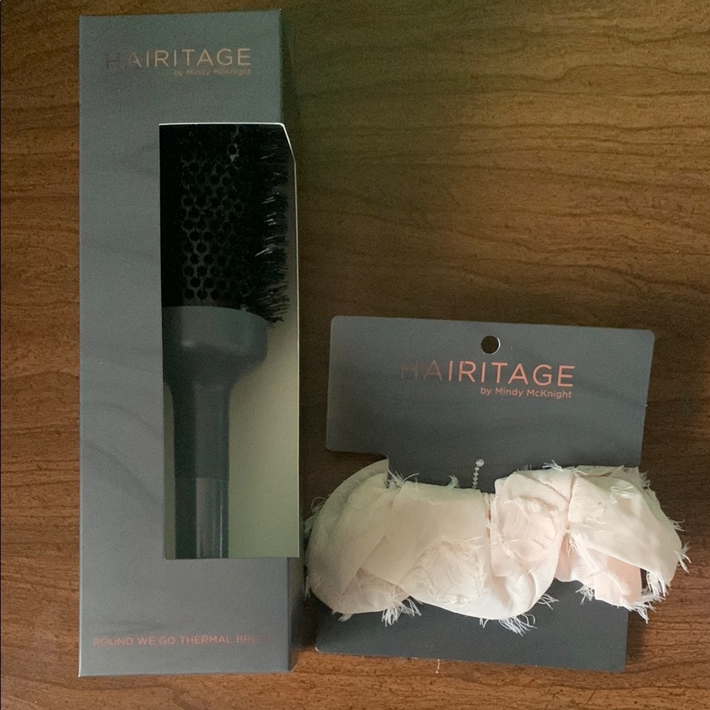 It’s bundle time! NWOT Hairitage by Mindy McKnight Hair Accessory Set